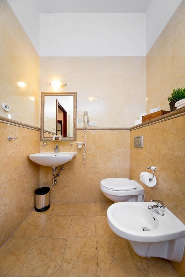 크라쿠프 B12 - Comfort Apartemnts City Center 아파트 외부 사진